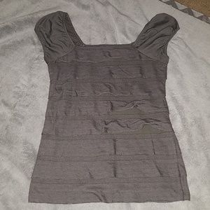 Sleevless dress shirt